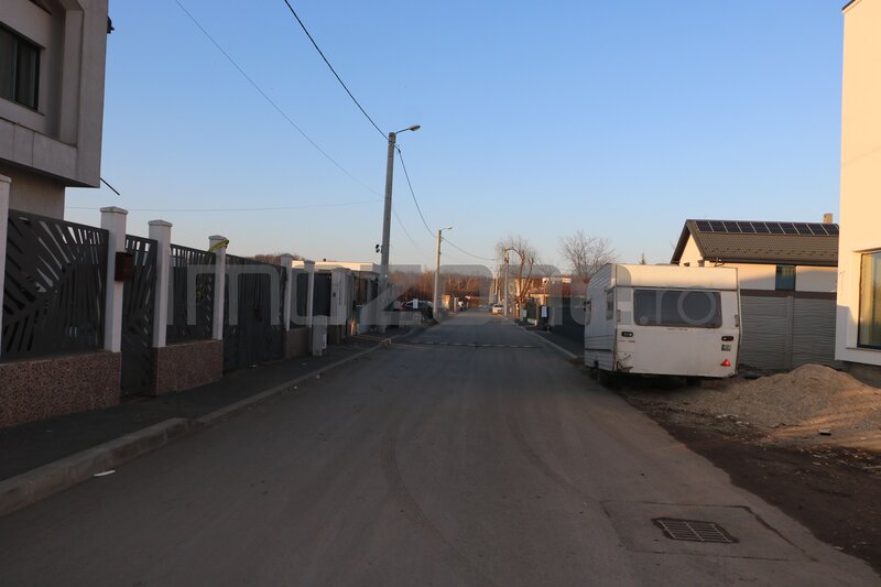 Vila - 4 camere,  situata in Otopeni, 131mp utili, teren 350mp, 2 locuri parcare