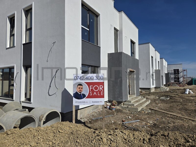 Vila - 4 camere,  situata in Otopeni, 131mp utili, teren 350mp, 2 locuri parcare